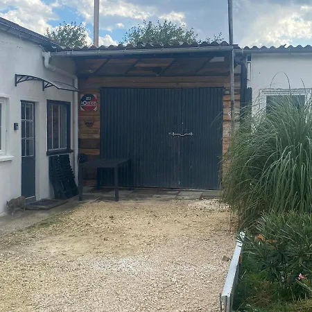Petite maison, quartier calme. Bourges Extérieur photo